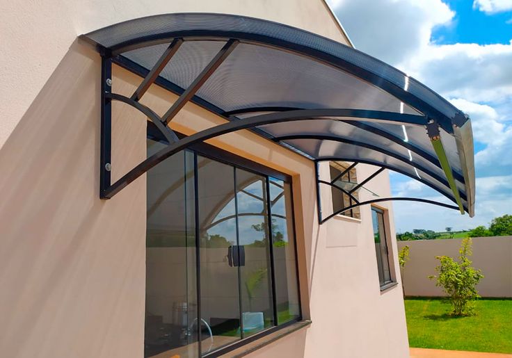 Awning Aluminium Modern: Solusi Teduh yang Elegan untuk Rumah Anda